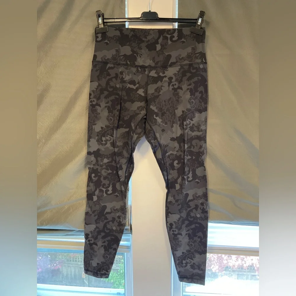 Lululemon Black/Gray Camo Leggings - Picture 2 of 11